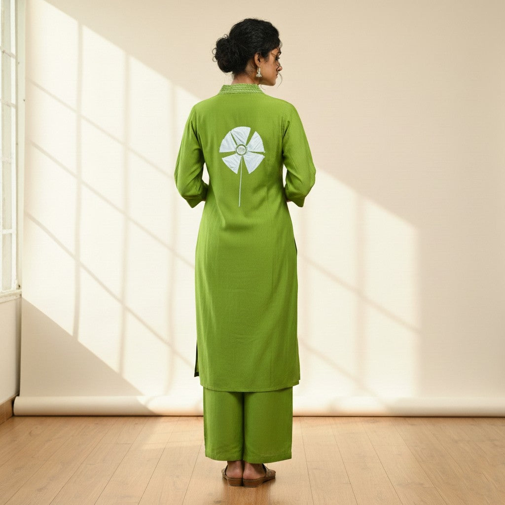 GREEN EMBROIDERED KURTA SET