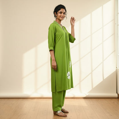 GREEN EMBROIDERED KURTA SET